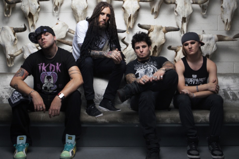 Love and Death Guitarist JR Bareis Talks New Album on Backstage