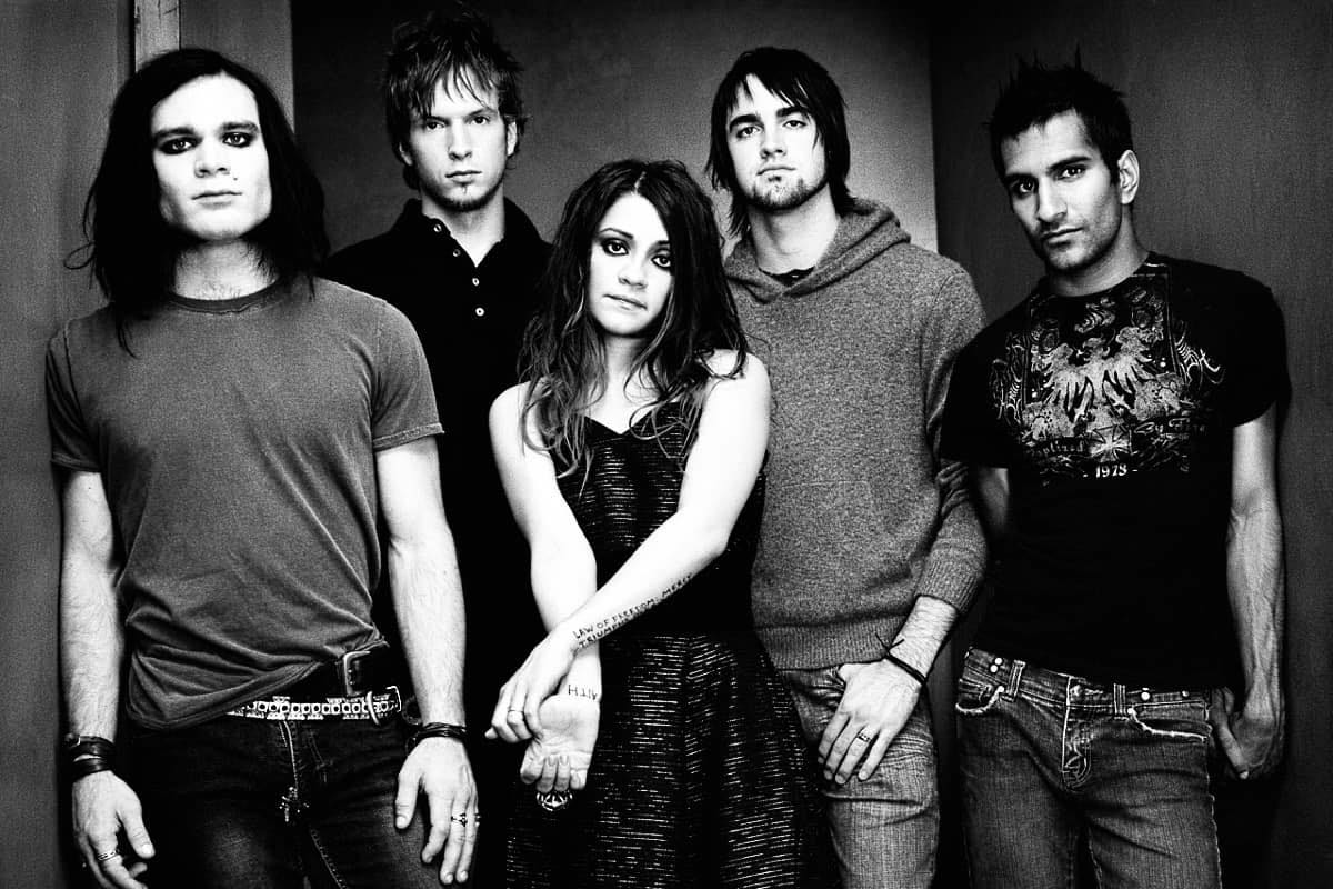 Flyleaf Reunites With Lacey Sturm
